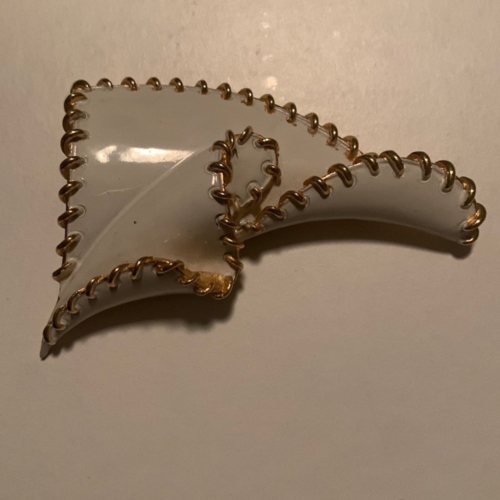 Trifari Brooch